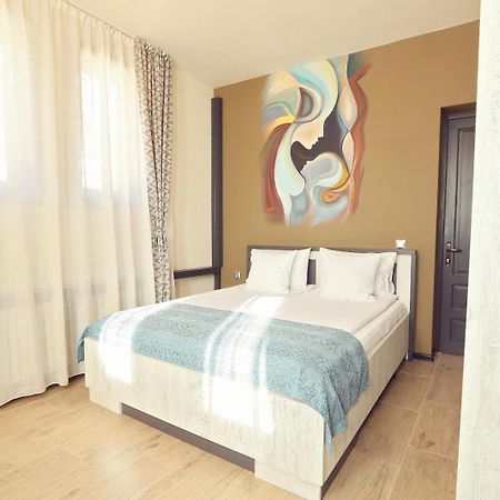 Dezire Guesthouse Бэйле-Уну-Май Экстерьер фото