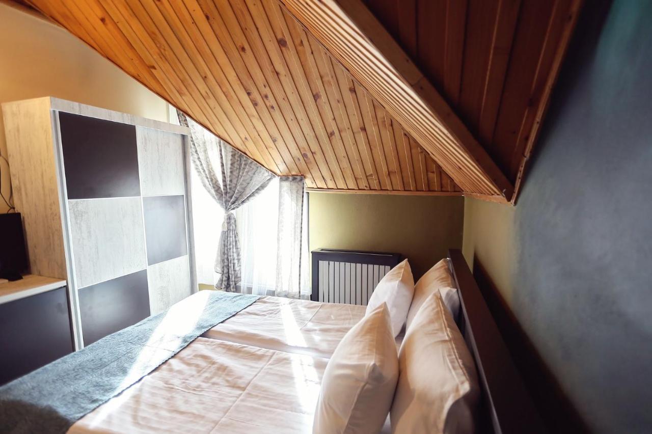 Dezire Guesthouse Бэйле-Уну-Май Экстерьер фото